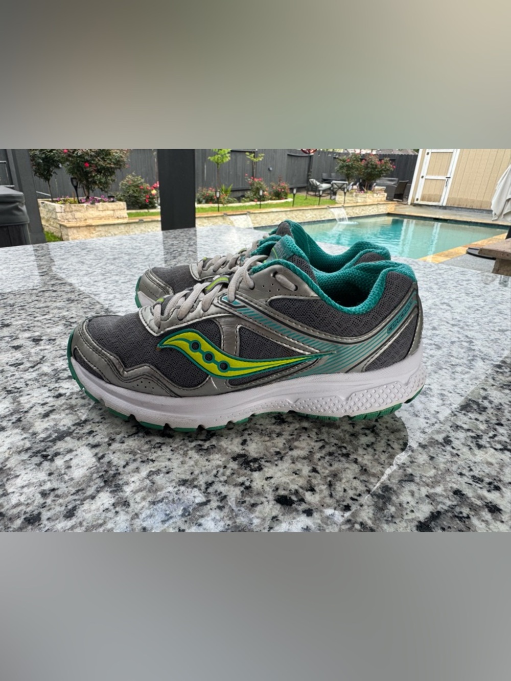 Saucony cohesion 10 size 6.5 women’s Gray Teal Sneakers with Lime Logo Accents